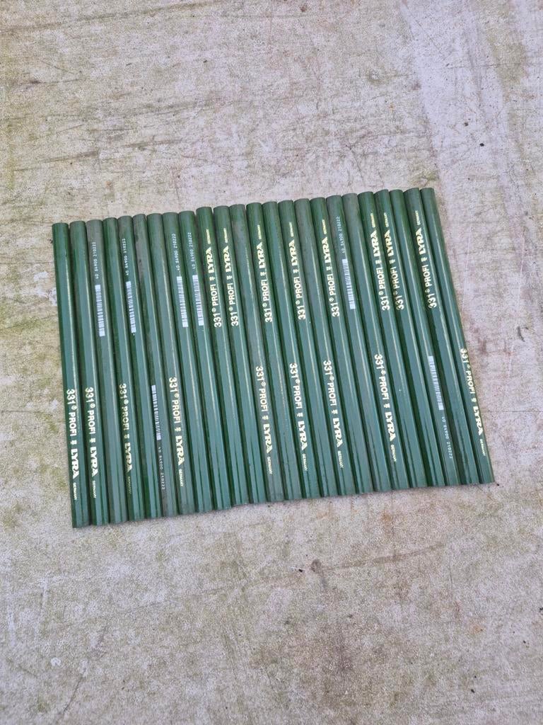 Crayons Mason Lyra, Enlèvement