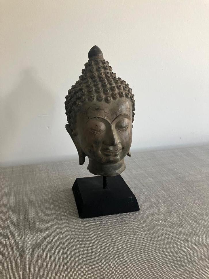 Antiek bronzen Boeddhahoofd gemonteerd op houten sokkel, Antiek en Kunst, Antiek | Brons en Koper, Brons, Ophalen of Verzenden