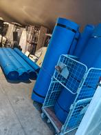 tapis posé une fois lors d'un événement, Enlèvement, Comme neuf, Bleu