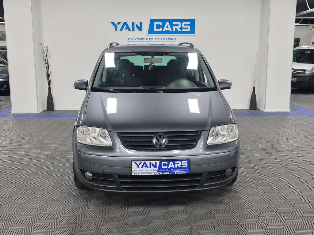 Volkswagen Touran 1.6i Highline * 7 PLACES * CLIM + SIEGES C, Autos, Argent ou Gris, Achat, Entreprise, 7 places