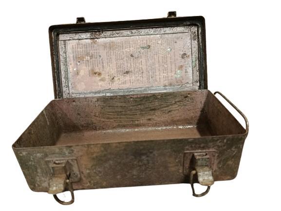 Boite First Aid pour véhicule us ww2, Collections, Objets militaires | Seconde Guerre mondiale, Enlèvement ou Envoi