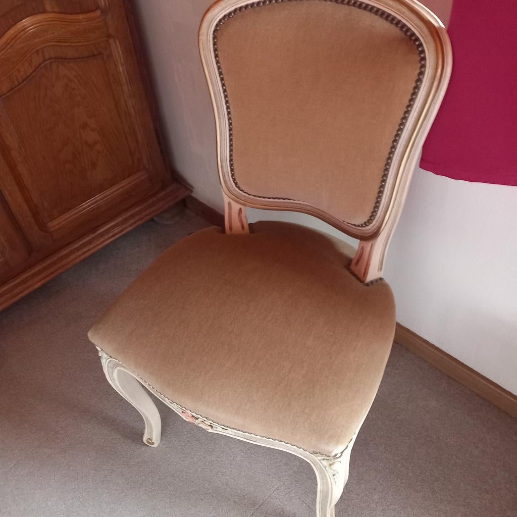 Oude stoel, Enlèvement