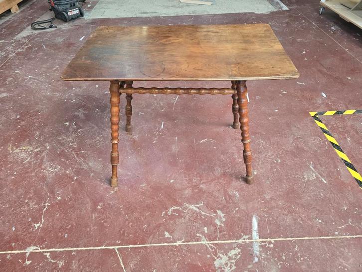 Table ancienne J. & J. Kohn, Antiquités & Art, Antiquités | Meubles | Tables, Enlèvement