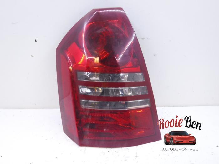 Achterlicht links van een Chrysler 300 C, Gebruikt, -, Ophalen of Verzenden, -