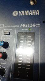 table de mixage yamaha MG 124 CX, Musique & Instruments, Tables de mixage, Enlèvement ou Envoi, Utilisé, 5 à 10 canaux, Entrée micro
