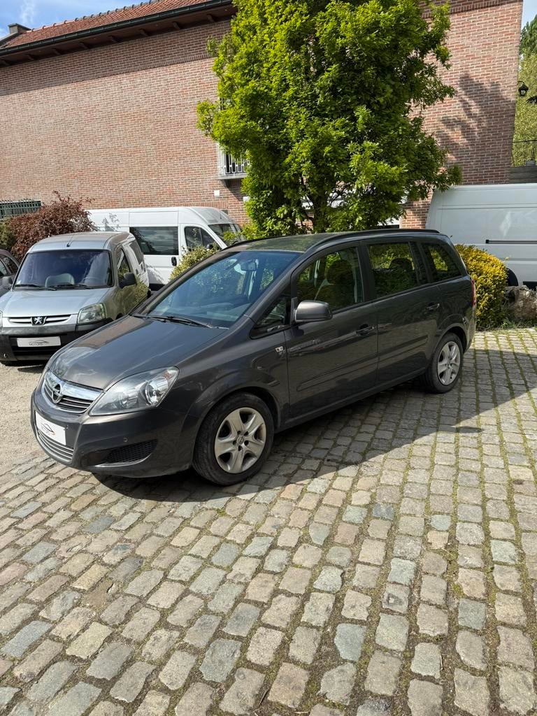 Mooie Opel Zafira 2013 benzine 7 zitplaatsen, Auto's, Euro 5, Bedrijf, Cruise Control, Zafira