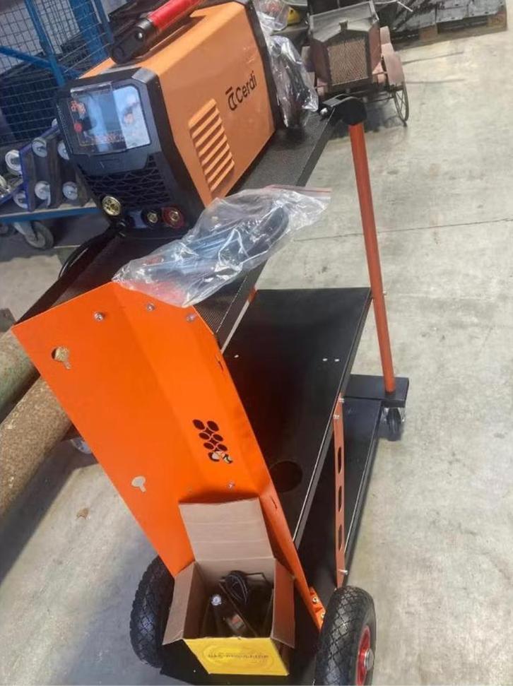 laspost cerdi, Bricolage & Construction, Outillage | Soudeuses, Utilisé, CO2, Enlèvement