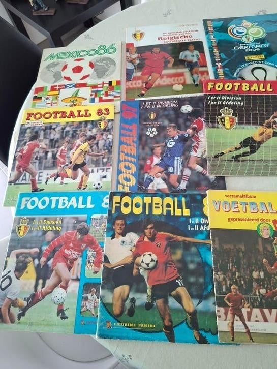 Les livres d'autocollants Panini sur le football ne sont pas, Enlèvement ou Envoi