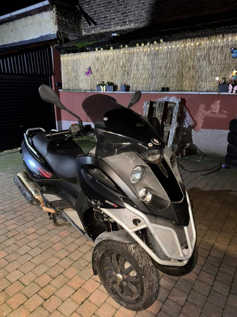 GILERIA FUOCO 500 IS VEEL! B) RIJBEWIJS!, Motoren, Motoren | Piaggio, Particulier, Scooter, ABS, Cardan-aandrijving, Cruise Control