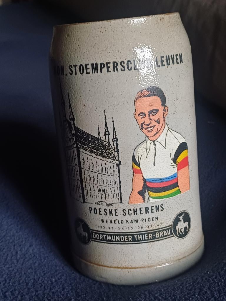 Oude bierpull wielrenner Poeske Scherens Leuven, Ophalen of Verzenden, Gebruikt