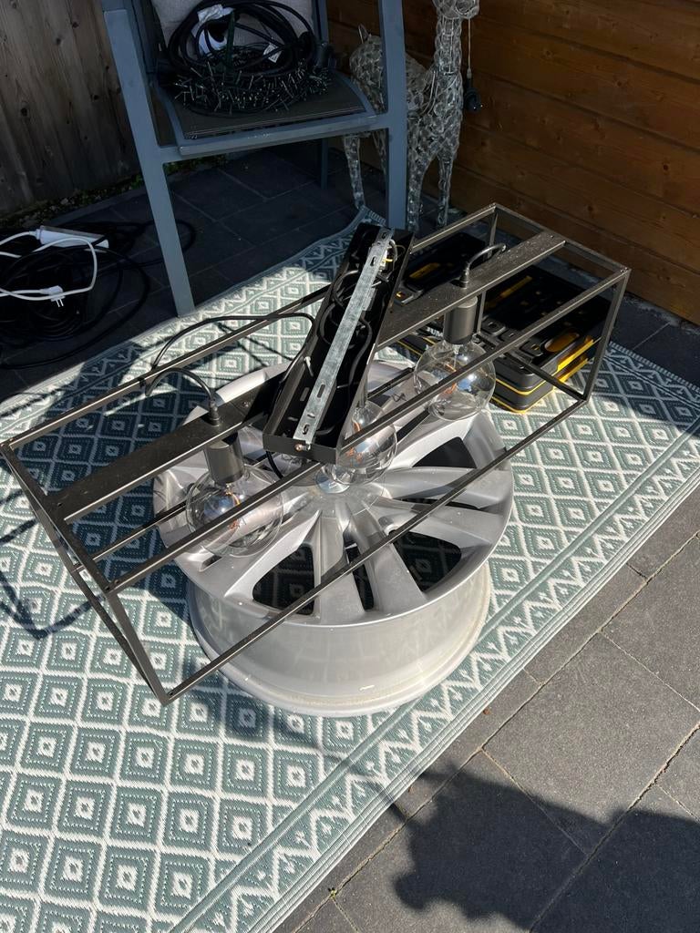 Industriële zwarte hanglamp, Ophalen, Zo goed als nieuw, Glas