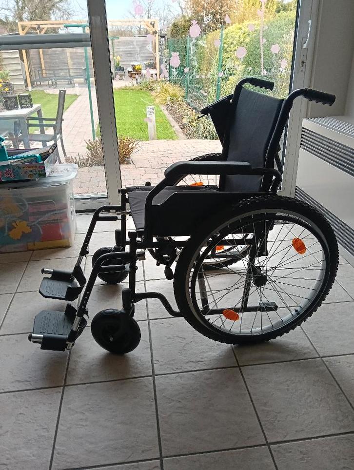 Rolstoel inklapbaar (zo goed als nieuw), Divers, Chaises roulantes, Comme neuf, Fauteuil roulant manuel, Pliant, Enlèvement