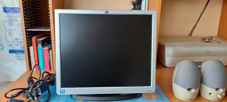 Ecran PC HP 1740 - 17 pouces, Informatique & Logiciels, Moniteurs, Comme neuf, Réglable en hauteur, Rotatif, Enlèvement