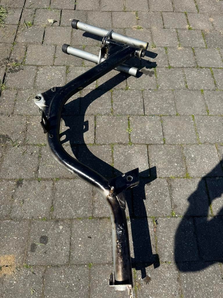 B klasse frame honda Camino, Enlèvement, Cadre