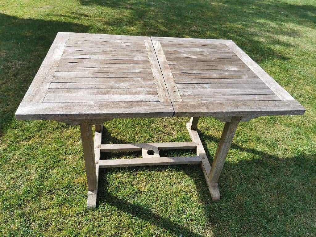 Teak tuintafel, Ophalen, Gebruikt, Teakhout