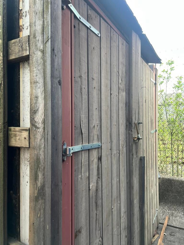 20ft container met hout rond, Doe-het-zelf en Bouw, Containers, Ophalen