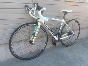 Dames Meisjes koers race fiets Bianchi maat 48 beschikbaar voor biedingen