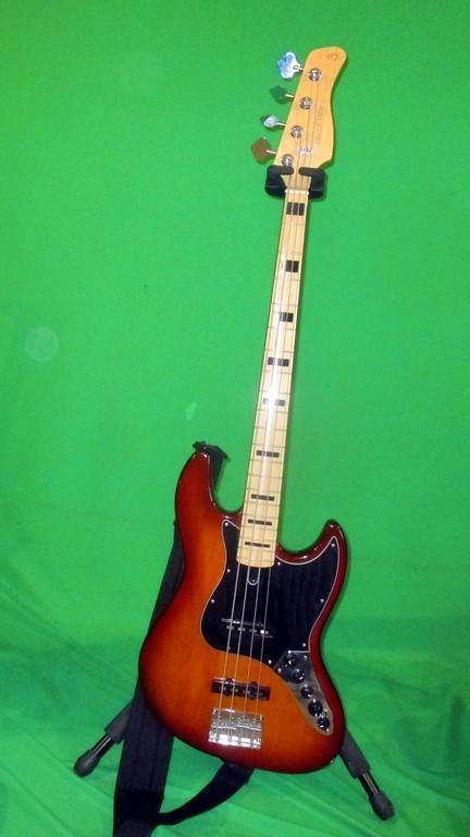 basse SIREMARCUSMILLERv7(400) et/ou basse IBANEZEDB550(500), Musique & Instruments, Amplis | Basse & Guitare, Utilisé, Guitare