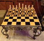 Schaaktafel gietijzeren frame met onyx stukken te koop., Een of twee spelers, Ophalen, Gebruikt