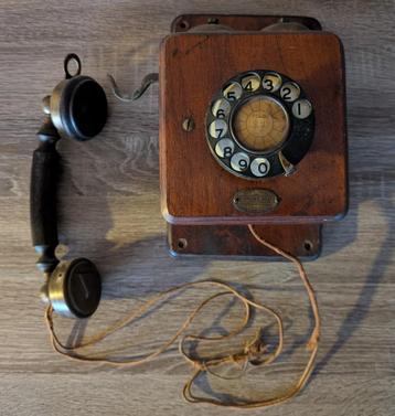 Téléphone antiquité bois & laiton ancien beschikbaar voor biedingen