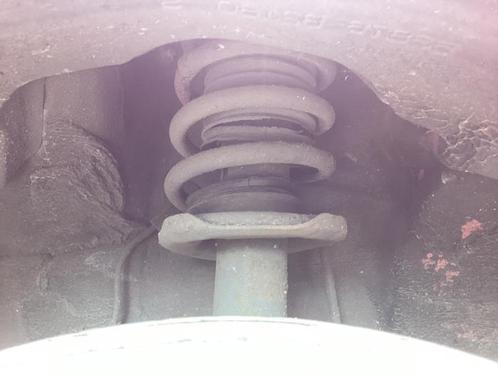 Schokdemper links-voor van een Daihatsu Cuore, Auto-onderdelen, Ophanging en Onderstel, Daihatsu, Gebruikt, 3 maanden garantie