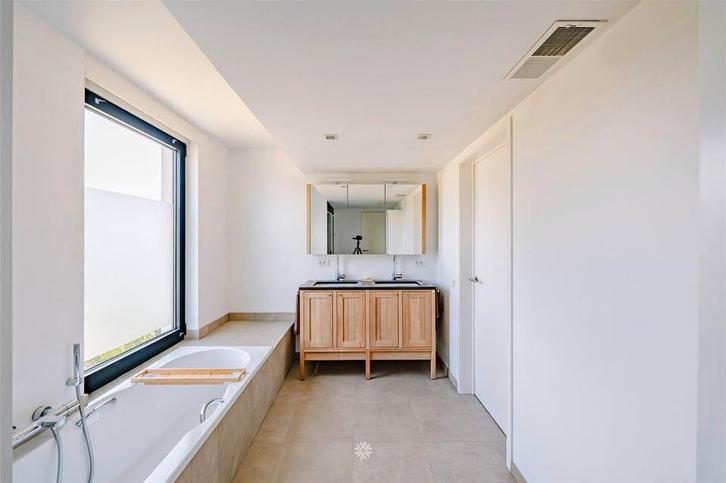 Complete badkamer incl. bad, douche en kranen, Huis en Inrichting, Badkamer | Complete badkamers, Zo goed als nieuw, Met bad, Met douche