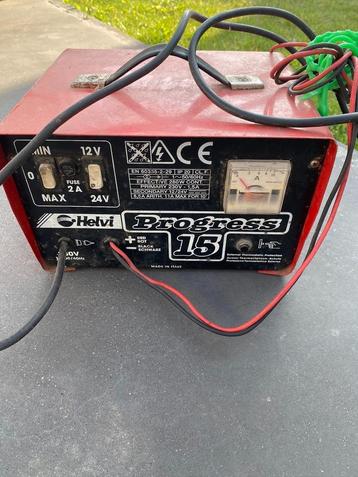 12V, 24V oplader in goede staat beschikbaar voor biedingen