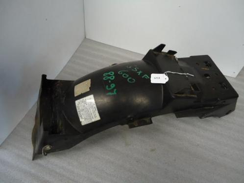GSX750F 1988 - 1997 Suzuki Batterijbak D1-11189, Motoren, Onderdelen | Suzuki