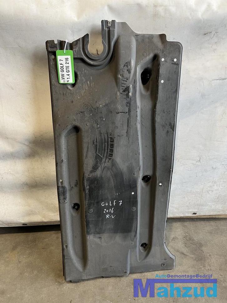 VW GOLF 7 GTE Rechts voor bodemplaat 2012-2021, Auto-onderdelen, Carrosserie, Volkswagen, Gebruikt, Ophalen of Verzenden
