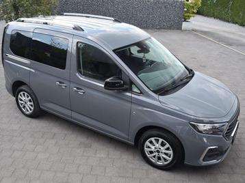 Ford Tourneo Connect 1.5 EcoBoost Titanium 5pl/CarPlay/Zetel beschikbaar voor biedingen
