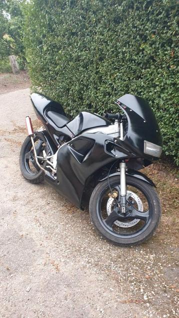 Aprilia rs50 b klasse beschikbaar voor biedingen