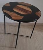 Unieke handgemaakte bijzettafel – zwarte epoxy & hout, Huis en Inrichting, Tafels | Salontafels, Ophalen, Overige materialen, 50 tot 100 cm