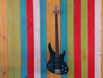 Washburn xb 400 beschikbaar voor biedingen