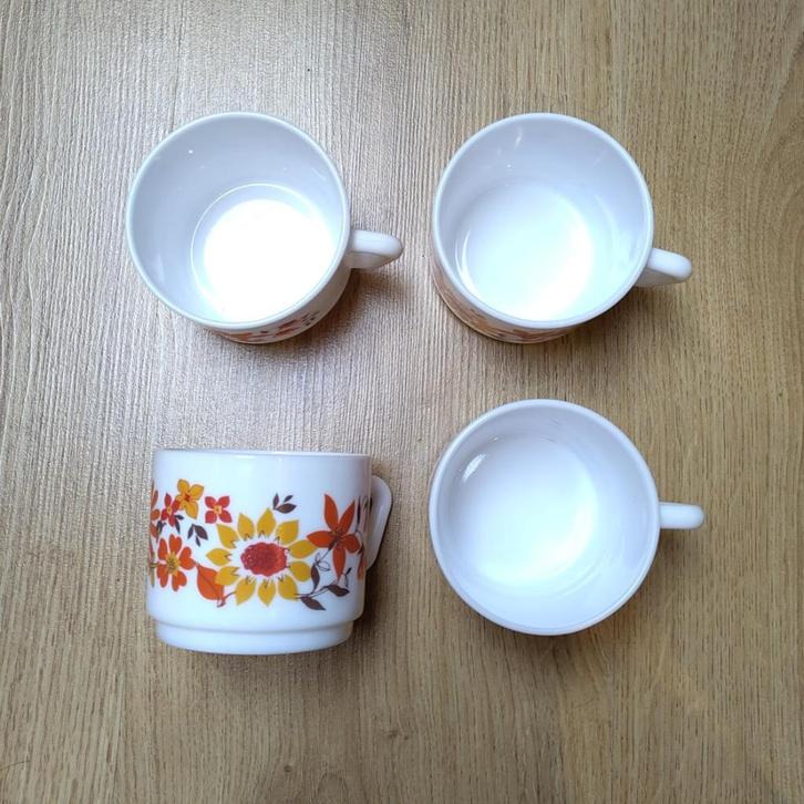 Koffie tassen Arcopal Flore, Huis en Inrichting, Keuken | Servies, Zo goed als nieuw, Kop(pen) en/of Schotel(s), Overige stijlen
