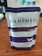 Sanimed skin/sensitive zakjes natte voeding 8x100gr, Animaux & Accessoires, Nourriture pour Animaux, Enlèvement, Chat