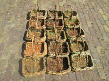 Beau lot de 15 paniers en osier avec poignée - 29 x 22, Enlèvement ou Envoi, Osier, Comme neuf, Panier