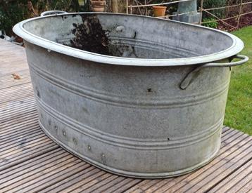 Antieke zinken baden, rond en ovaal. beschikbaar voor biedingen