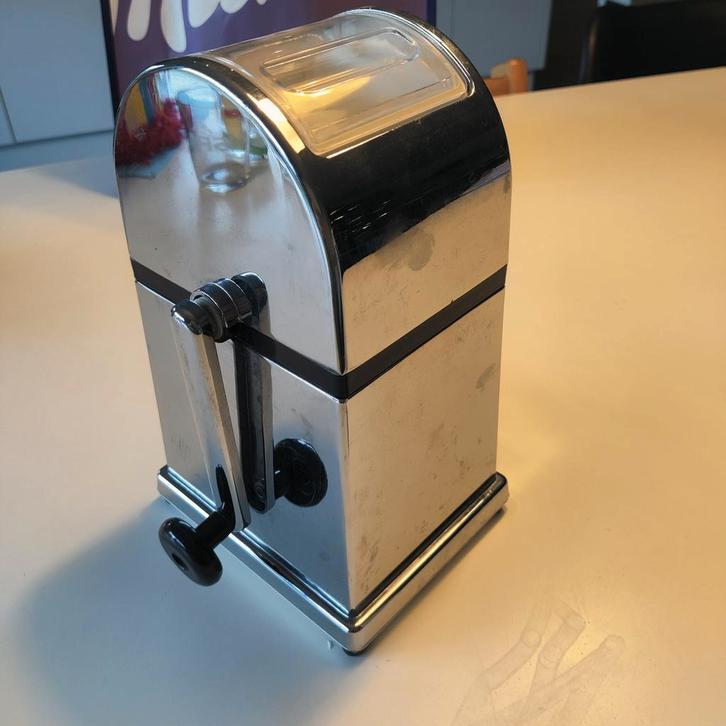 Broyeur à glace, Maison & Meubles, Cuisine | Ustensiles de cuisine, Enlèvement