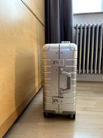 AWAY Reiskoffer / Zilver-kleurig / Aluminium / Carry-On, Ophalen, Gebruikt, 50 tot 60 cm, Slot