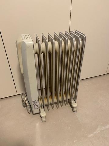 Olieradiator delonghi, Doe-het-zelf en Bouw, Ophalen, 30 tot 80 cm, Gebruikt, Radiator