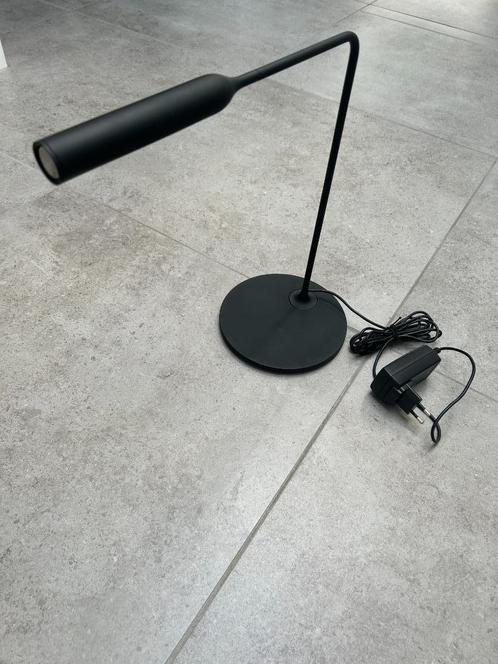 Lumina Flo Bedside design nachtlamp LED - zwart - NIEUW !, Huis en Inrichting, Lampen | Tafellampen, Nieuw, Minder dan 50 cm, Metaal
