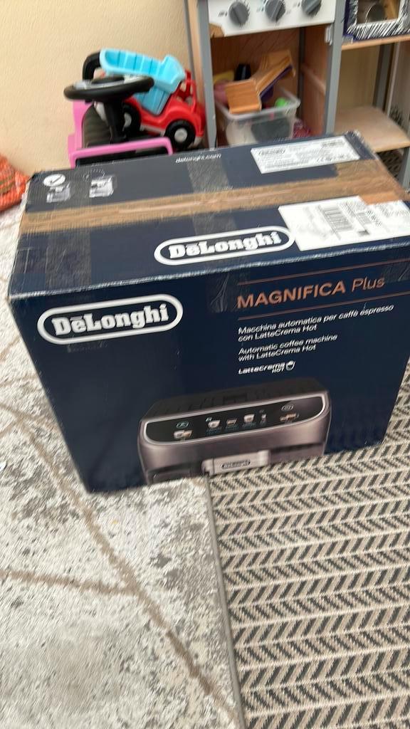 Delonghi magnifica plus koffiemachine nwp 800€, Elektronische apparatuur, Koffiezetapparaten, Koffiemachine, Ophalen