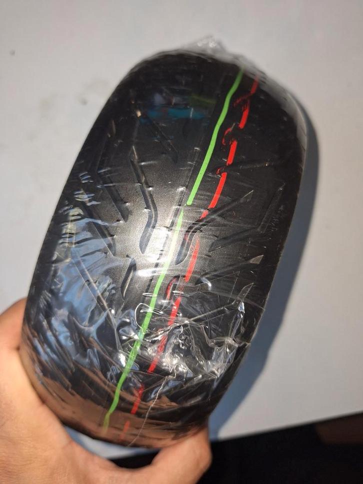 Pneu tubeles  CST 10x3 -6 avec gel, Vélos & Vélomoteurs, Accessoires vélo | Autres Accessoires de vélo, Neuf, Enlèvement