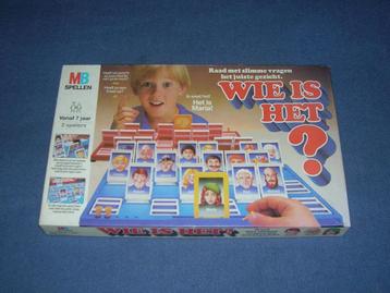 Spel: WIE IS HET ? Original      beschikbaar voor biedingen