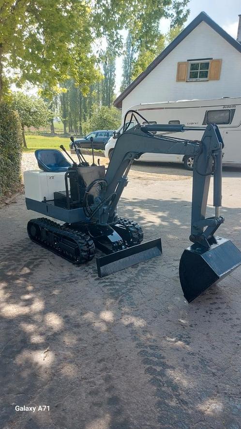 Minigraver Hanix 900kg zwengiek. Topper!, Zakelijke goederen, Machines en Bouw | Kranen en Graafmachines, Ophalen