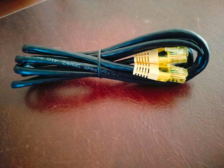 cat 5e netwerkkabel, Computers en Software, Pc- en Netwerkkabels, Nieuw, Ophalen