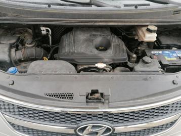 Hyundai H-1 lichte vrachtwagen, Auto's, Achterwielaandrijving, 2497 cc, 120 kW, Particulier