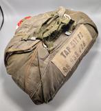 Franse Aerazur Paratrooper reserve parachute, Verzamelen, Militaria | Algemeen, Verzenden, Luchtmacht, Overige typen
