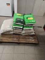 Zakken cement en wit zand, Doe-het-zelf en Bouw, Ophalen, Zo goed als nieuw