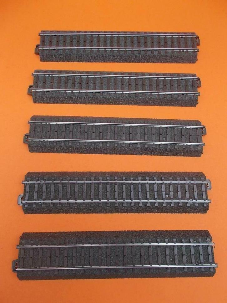 Märklin C-rail - Set van 5 rechte rails - 24172, Hobby en Vrije tijd, Modeltreinen | H0, Zo goed als nieuw, Rails, Wisselstroom